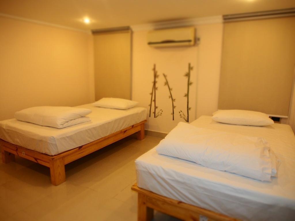 Top Hostel Phnom Penh Room photo