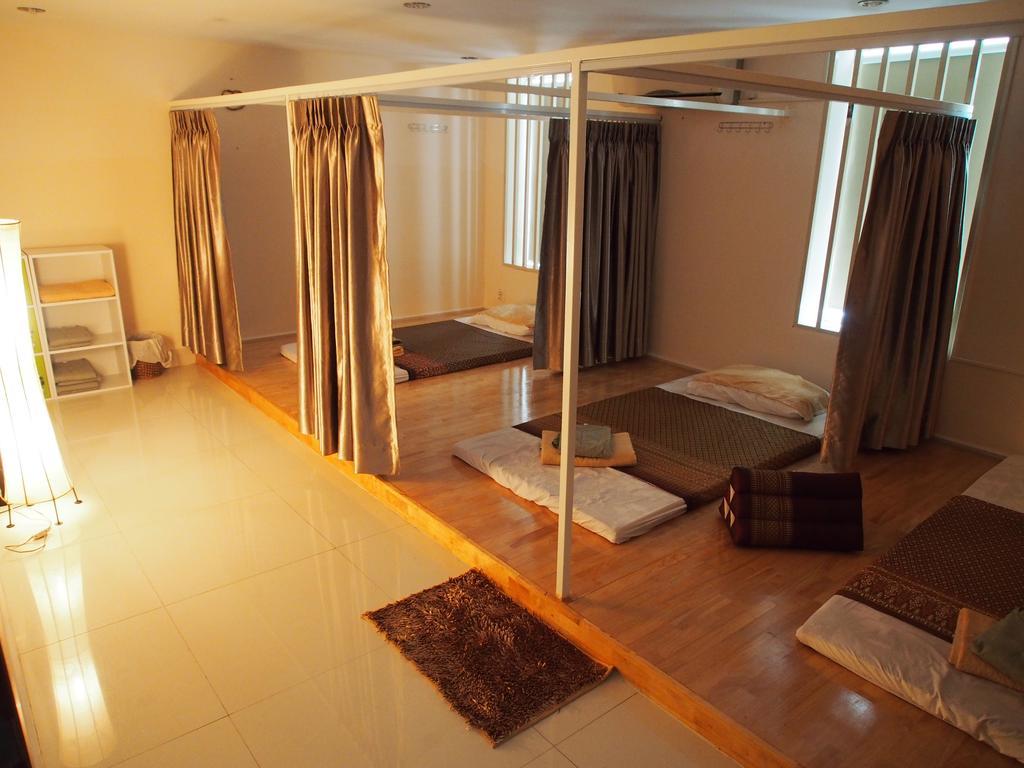 Top Hostel Phnom Penh Exterior photo