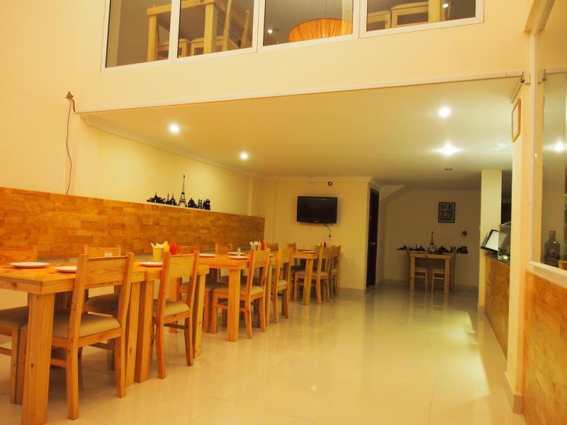 Top Hostel Phnom Penh Exterior photo